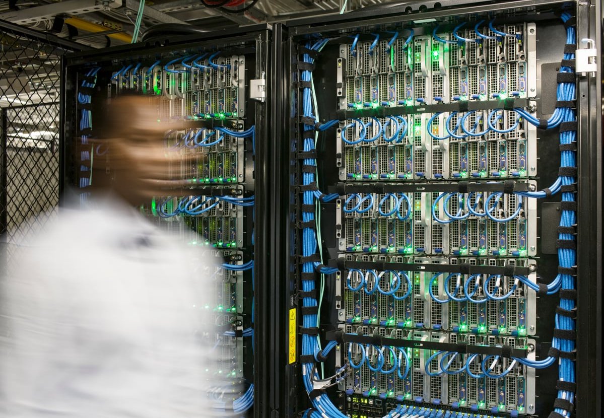 webhook server retry